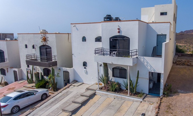San Carlos House | Casa 12-1 - Pet Friendly, Amazing view, and Newly Renovated