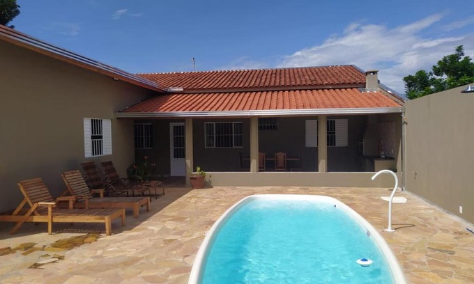 Brotas House | Casa acolhedora, bem aconchegante com piscina.