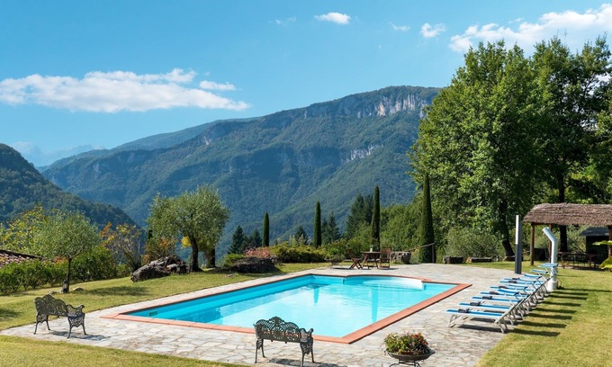 Borgo a Mozzano Villa | Casa al Colle - Five Bedroom Villa, Sleeps 10