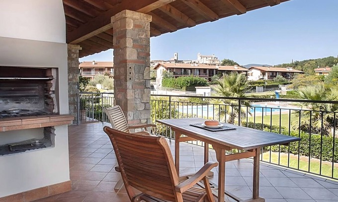Polpenazze del Garda Apartment | CASA AL GOLF - PISCINA -TERRAZZO - PET FRIENDLY