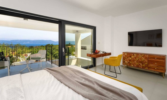 Drenje Villa | Casa Andrea a sea view retreat in peaceful village