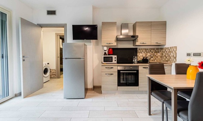 Rozzano Apartment | Casa Angela, modern and spacious with terrace