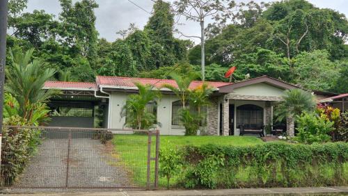 Penas Blancas House | Casa Arboleda-Full House by the River and Forest and Gardens