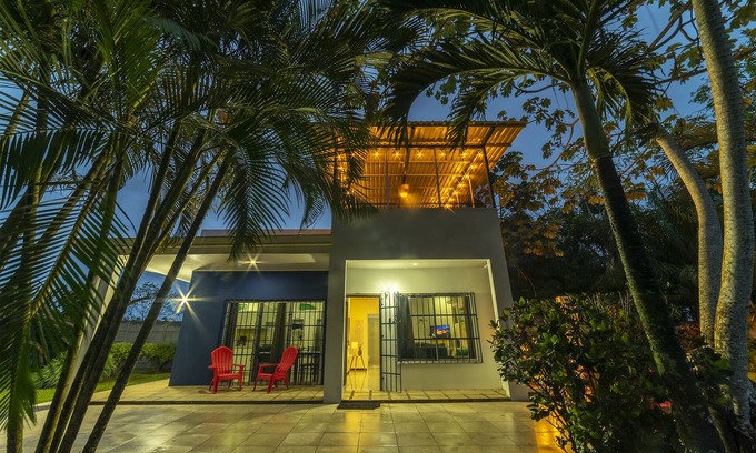 Esterillos Este House | Casa Azul - 3 Bedroom close to the beach house
