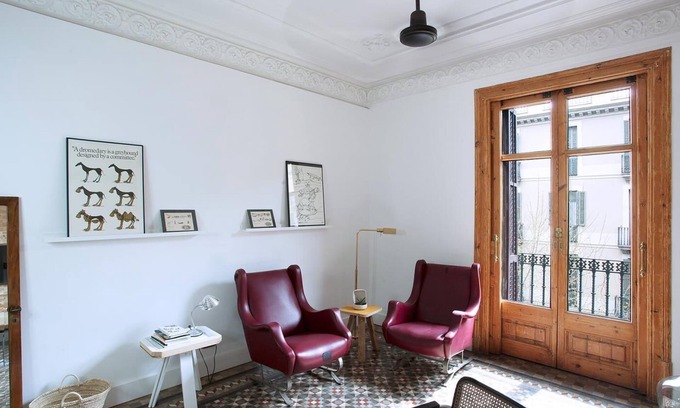 Dreta de l'Eixample Apartment | Casa B yök Casa + Cultura
