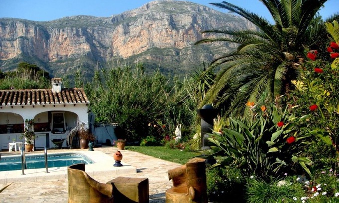 Montgo de Toscamar Villa | Casa Barbara - Finca In the countryside with park-like garden