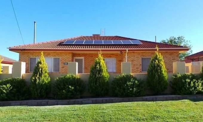 South Tamworth House | Casa Bella -FREE Wi-Fi,GREAT LOCATION & AFFORDABLE