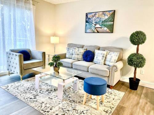 Federal Way Apartment | Casa Bella Homes - Top floor 2-BR 1 Bath Condo, Centrally located