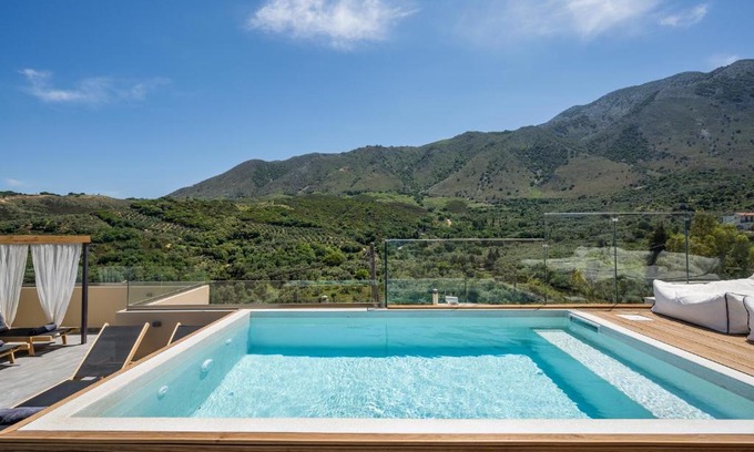 Kournas Apartment | Casa Belvedere Apartments