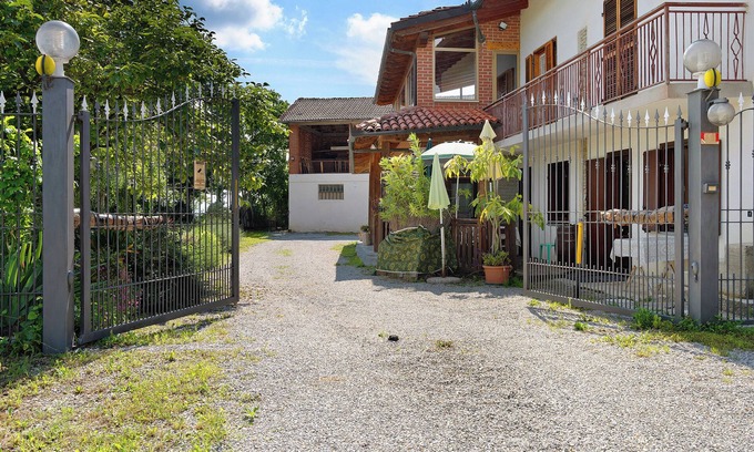 Farigliano Villa | Casa Belvedere with Private Terrace, Garden, A/C & Wi-Fi