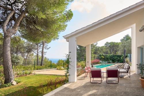 Olivella Bed & Breakfast | Casa Brisa Boutique Guest House - Gay Men Only