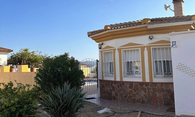 Zurgena Villa | Casa Bueno- Sleeps 7, Private Pool & AirCon