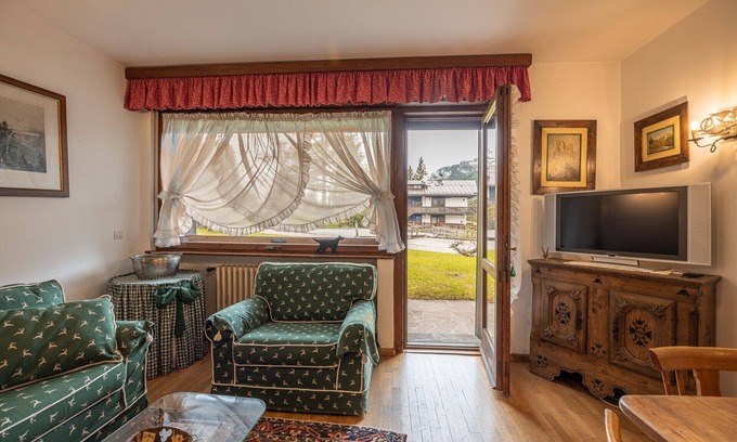 Cortina d'Ampezzo Apartment | Casa Cinque Torri, with Dolomiti view