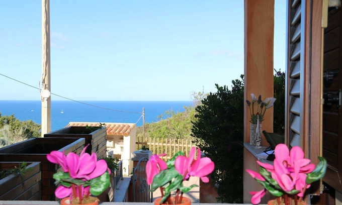 Lu Bagnu House | Casa Cipro 1 Bedrooms Apartment in Lu Bagnu