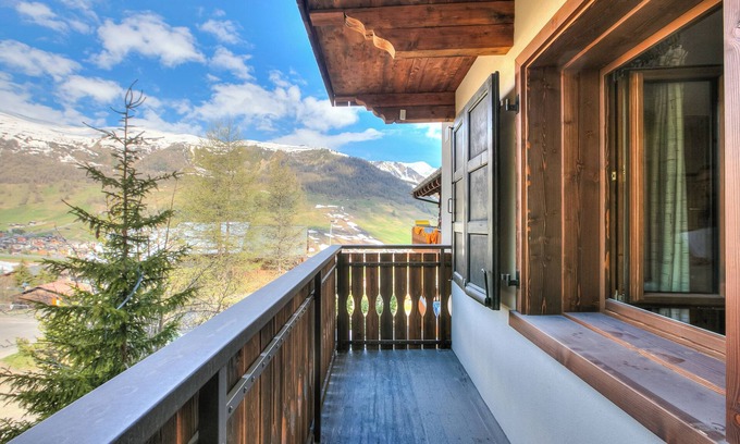 Teola Apartment | Casa Ciuk, Livigno, Italy