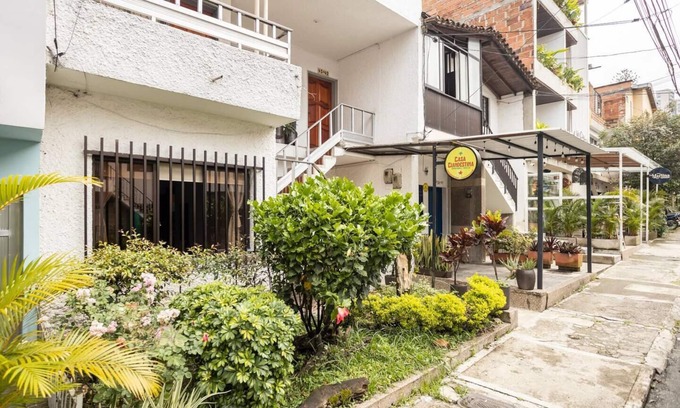 El Poblado House | Casa Clandestina