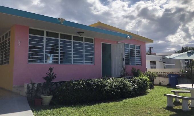 Maleza Baja Bed & Breakfast | Casa Colorida