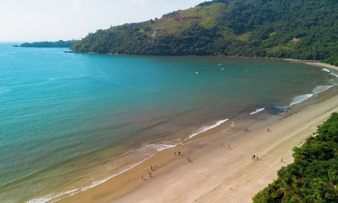 Maranduba House | Casa com WiFi, piscina e churrasq a 400m do mar