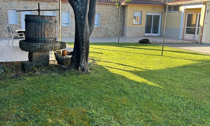 Meano House | Casa con Jardin en el Salnes