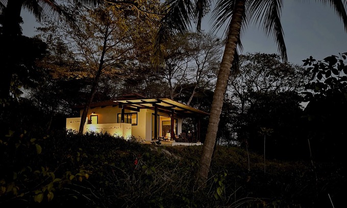 Cambutal House | Casa Concha at Luna Negra - private luxurious oceanfront paradise home