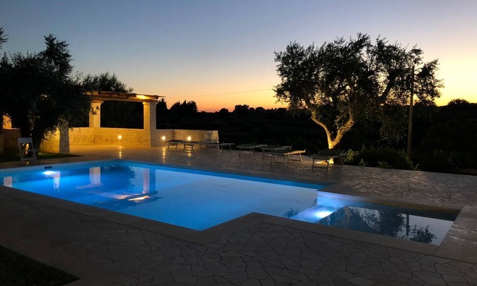 Cisternino House | Casa conica - the trulli of Mario