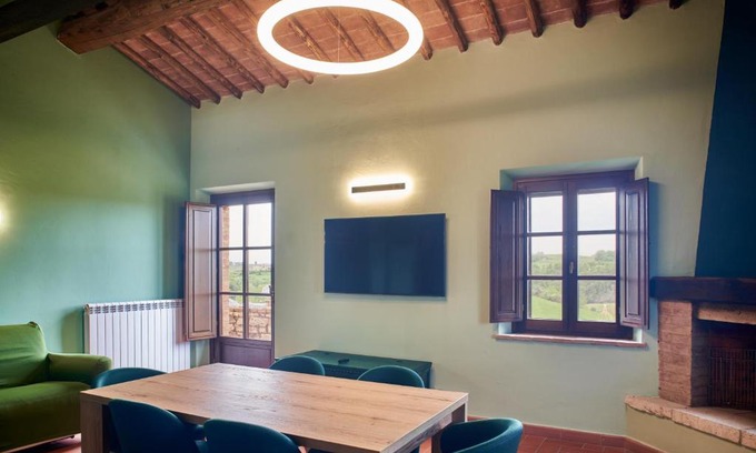 Asciano Apartment | Casa Crete Senesi Appartamento RIBES nel Podere di Sant’Antonio