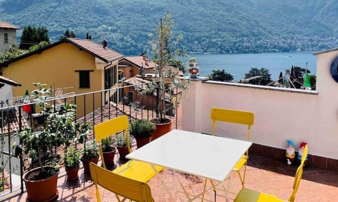 Moltrasio House | Casa Curiè, charming lake view house