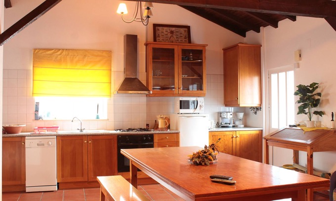 Burinhosa House | Casa da Felicidade - Three Bedroom House in Pataias