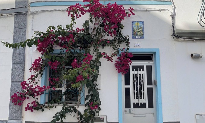 Olhao House | Casa das irmas. Typical Algarvian house in the center of town.