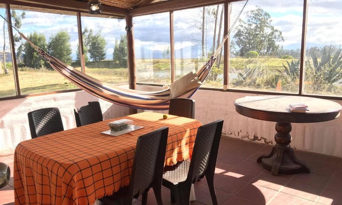 Cayambe House | Casa de campo al lado del lago de nuestra finca organica