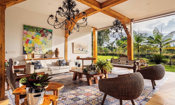Armenia House | Casa de Campo el Edén