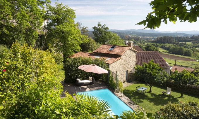 Santiago de Compostela House | Casa de Afora -casa con Piscina y Jacuzzi Privados