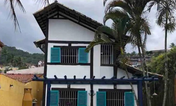 Itaguassu House | Casa de muito fácil acesso, 100m da praia em uma rua plana, super reservada.