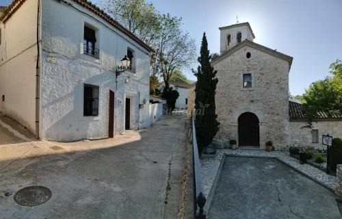 Olmeda de la Cebolla House | Casa del Maestro