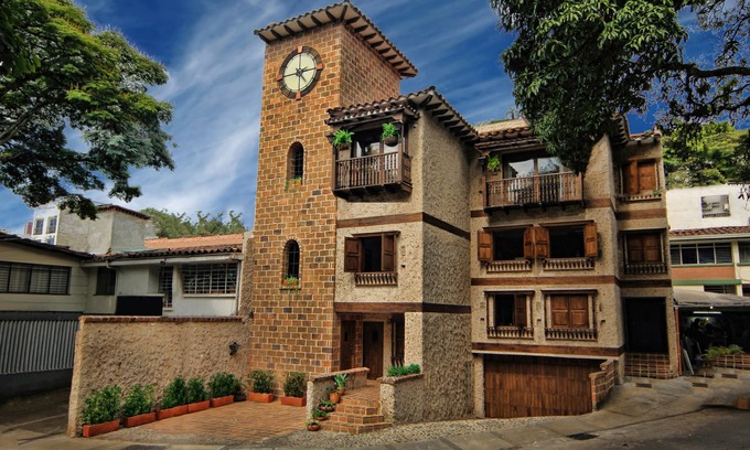 La Florida Apartment | Casa del Reloj EDEN-2 Suites-2 Indoor Patios, Kitchen, Dining Room, Living Room