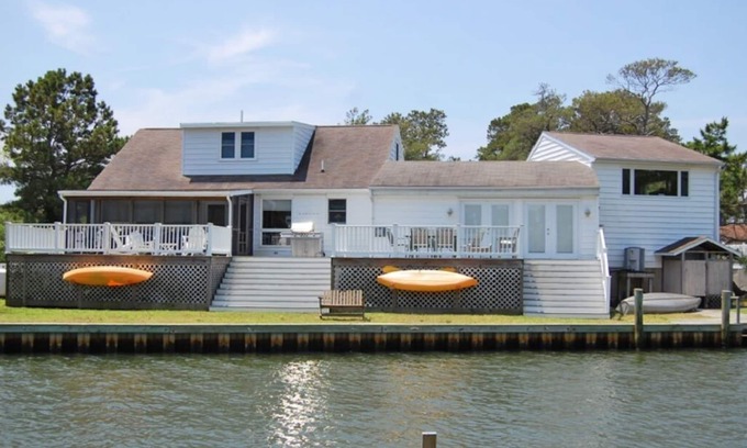 Chincoteague House | Casa dell’Isola-Waterfront w/Kayaks & Firepit