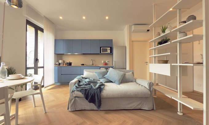 Lorenteggio Apartment | Casa delle Primule , Bright, Metro & View