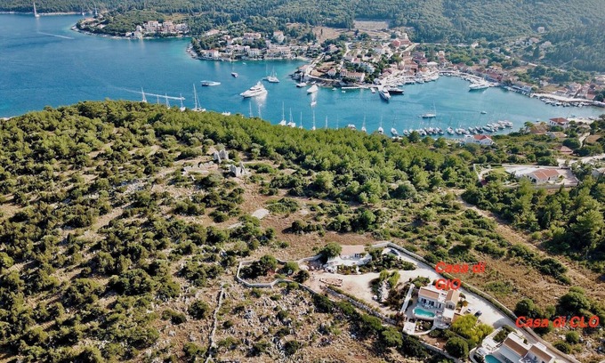 Fiskardo Villa | Casa di GIO sea front stone property, private pool, Fiscardo 500 m
