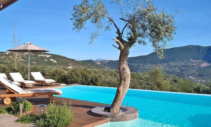 Fternon Villa | Casa Di Vino Luxury & spacious villa with private pool and jacuzzi