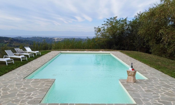 Roddino Villa | Casa Divino with private Pool Piemonte
