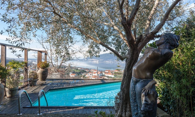 Seixas House | Casa do Monte' - Pool Villa - River and Sea View - 5 bedrooms - sleeps 8