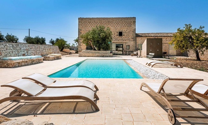 Ragusa Villa | Casa Donnafugata - Five Bedroom Villa, Sleeps 11