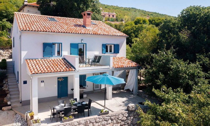 Viskovici Villa | Casa Dorella in peaceful location with a sea view