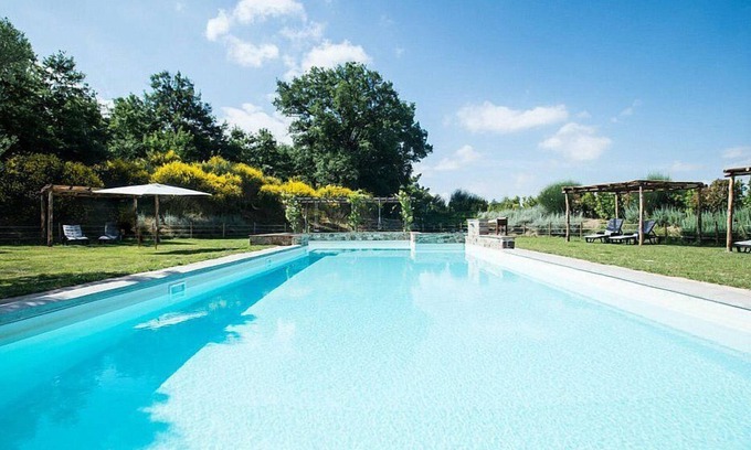 Trequanda House | Casa Dracena M: A welcoming apartment situated in the heart of the Tuscan countryside, with Free WI-FI.