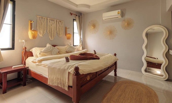 Thong Sala House | Casa Eden Thong Sala Center 2BR 4K TV AC