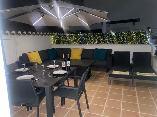 Roldan Apartment | Casa Emperador Penthouse