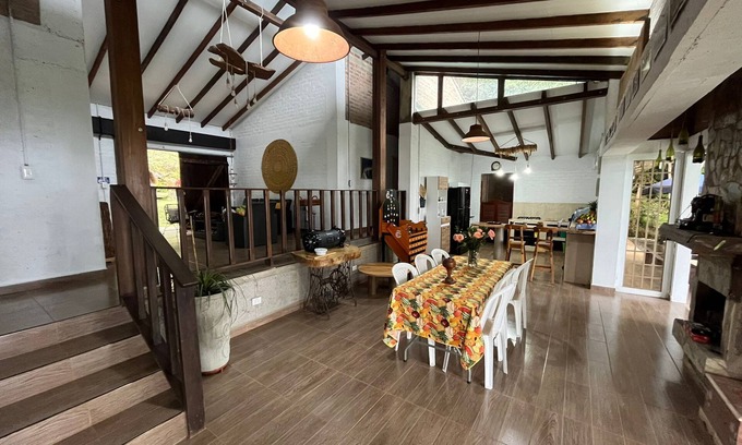 Yumbo House | Casa en el campo - Descanso y bird-watching
