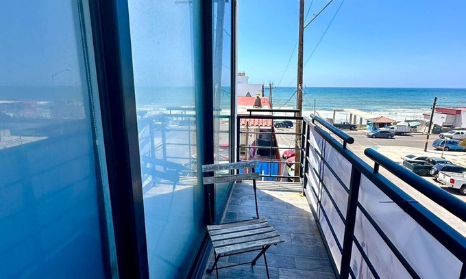 Playas de Tijuana House | Casa en la Playa con Espectacular Terraza