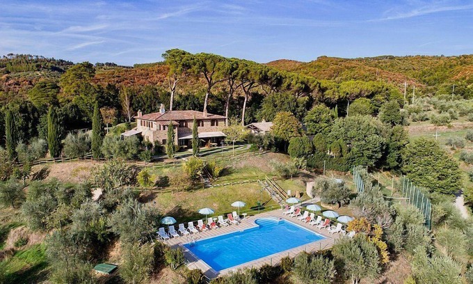 Po' Bandino House | Casa Erbetta E: A characteristic and welcoming two-story cottage surrounded by the greenery, with Free WI-FI.