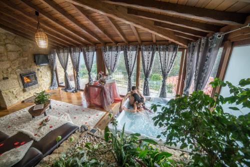 Arcos de Valdevez Resort | Casa Favo de Mel - Jacuzzi Privado & Lareira - Piscina